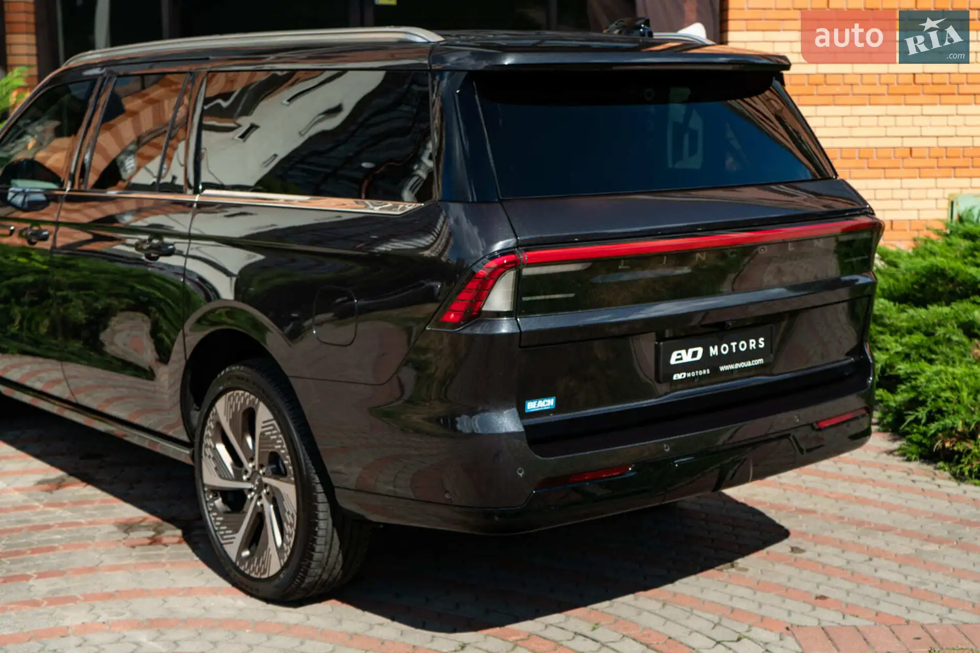 2025 Lincoln Navigator - мініатюра 7