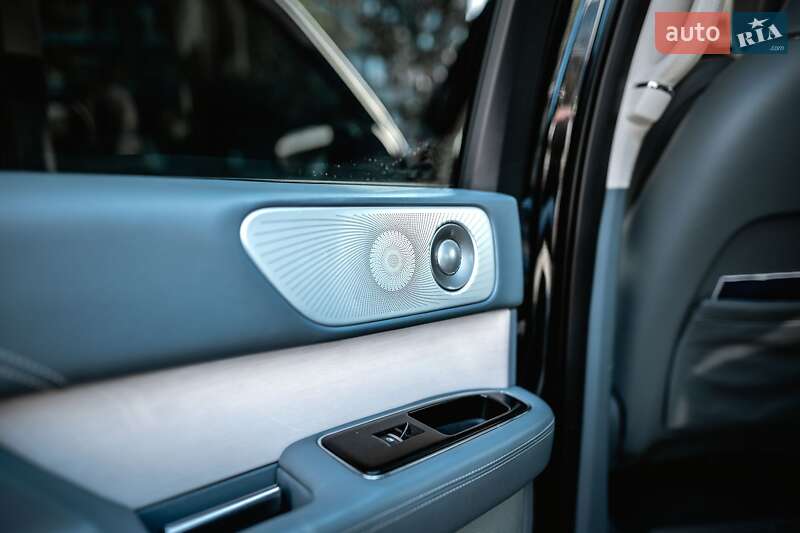 Позашляховик / Кросовер Lincoln Navigator 2021 в Ужгороді