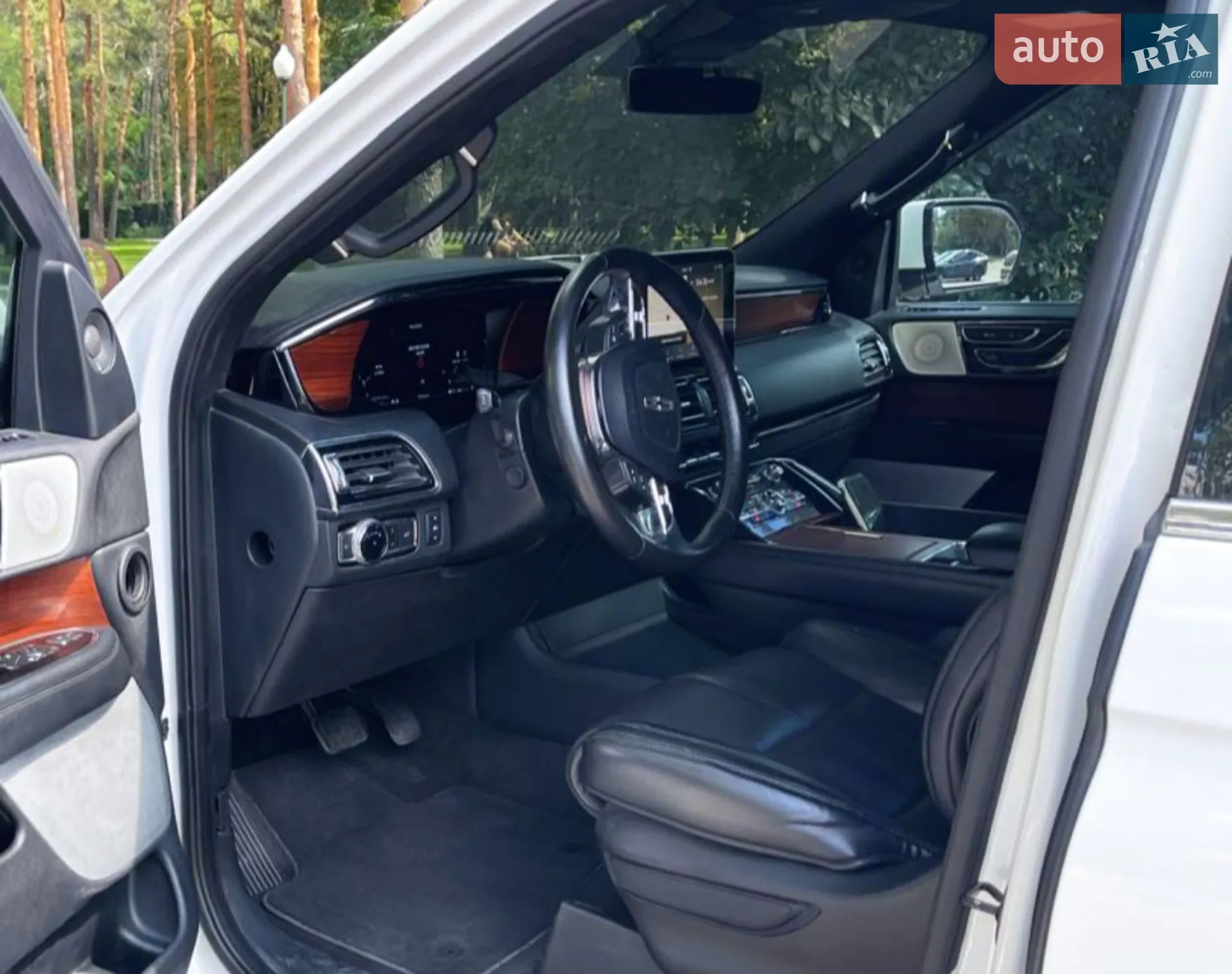 2019 Lincoln Navigator - мініатюра 17