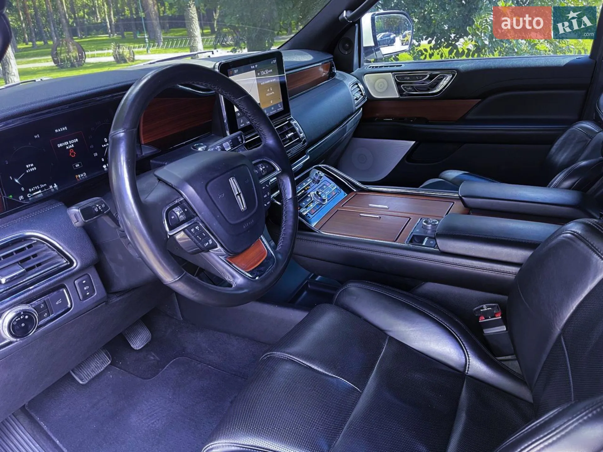 2019 Lincoln Navigator - мініатюра 21