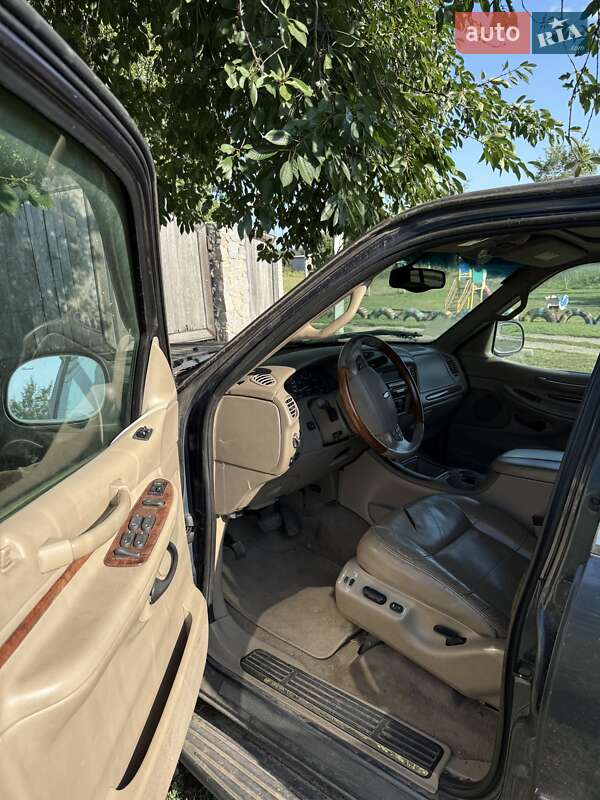 Внедорожник / Кроссовер Lincoln Navigator 2000 в Полтаве фото 2 Внедорожник / Кроссовер Lincoln Navigator 2000 в Полтаве