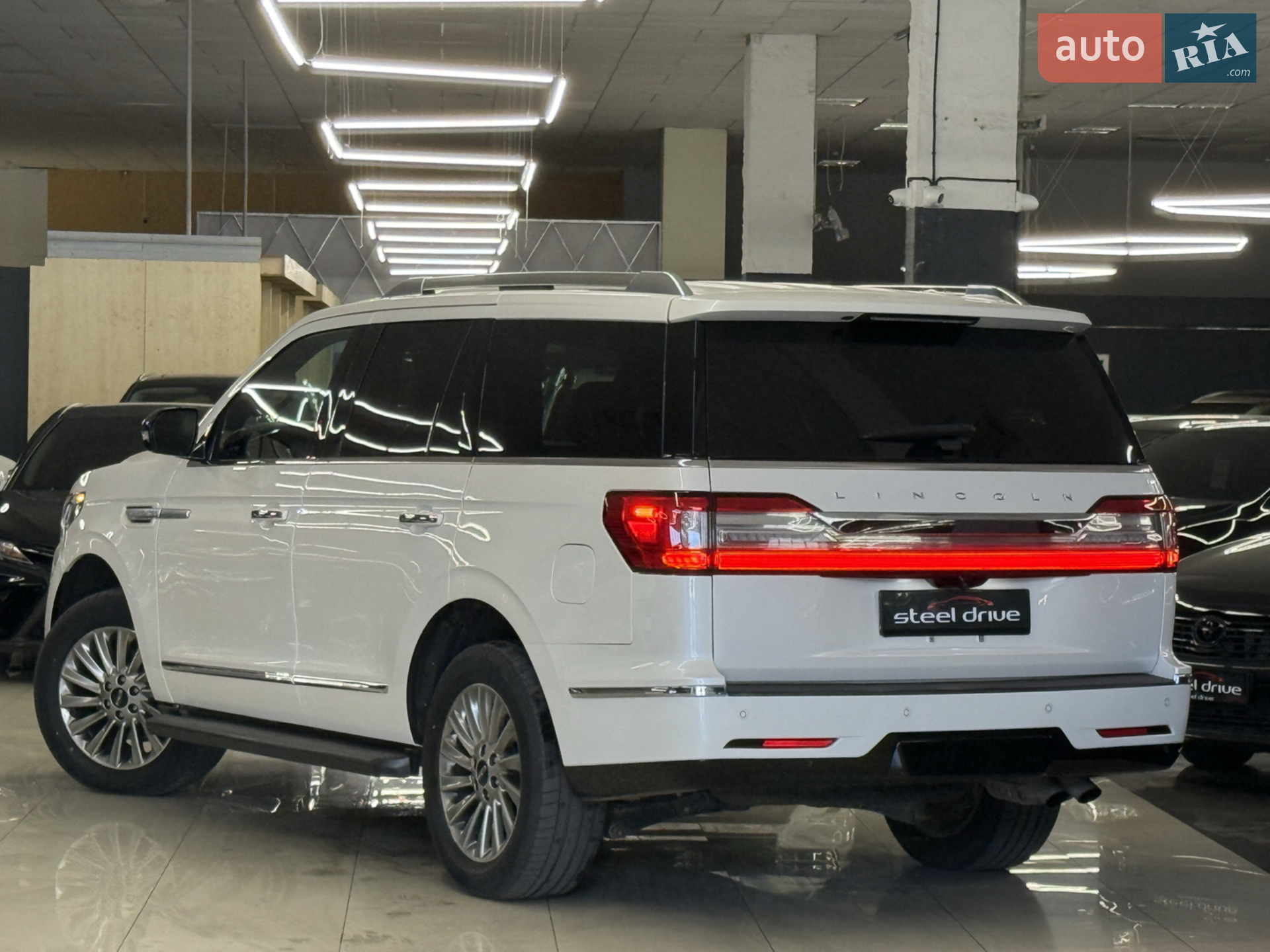 2019 Lincoln Navigator - мініатюра 11
