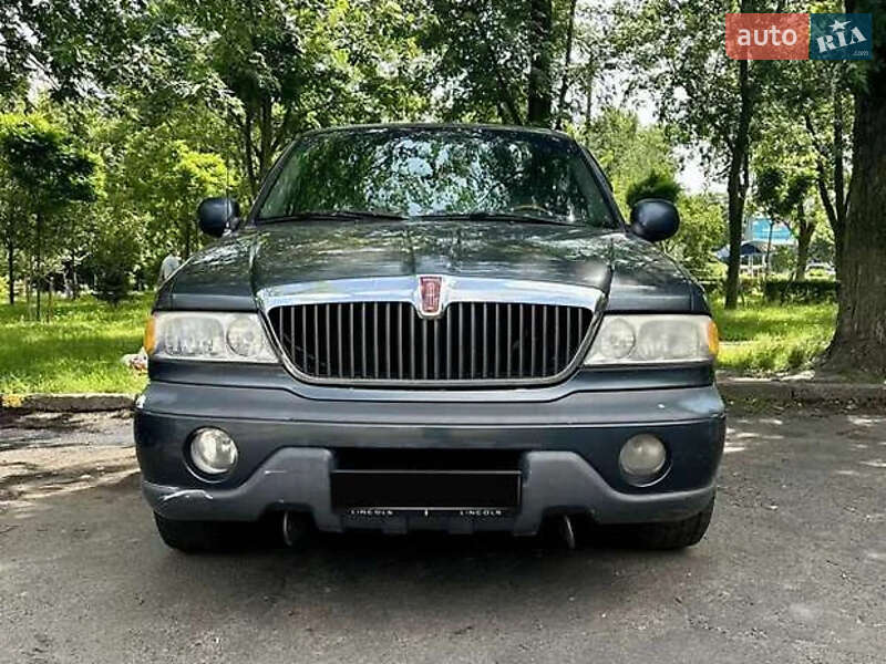 Внедорожник / Кроссовер Lincoln Navigator 1999 в Ирпене