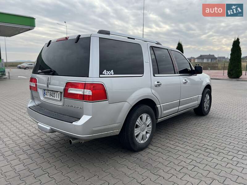 Позашляховик / Кросовер Lincoln Navigator 2010 в Києві