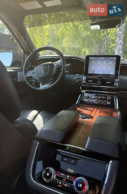 Внедорожник / Кроссовер Lincoln Navigator 2020 в 