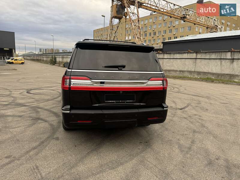 Внедорожник / Кроссовер Lincoln Navigator 2018 в Киеве фото 24 Внедорожник / Кроссовер Lincoln Navigator 2018 в Киеве