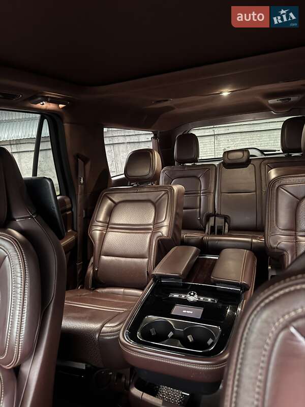 Внедорожник / Кроссовер Lincoln Navigator 2018 в Киеве фото 53 Внедорожник / Кроссовер Lincoln Navigator 2018 в Киеве