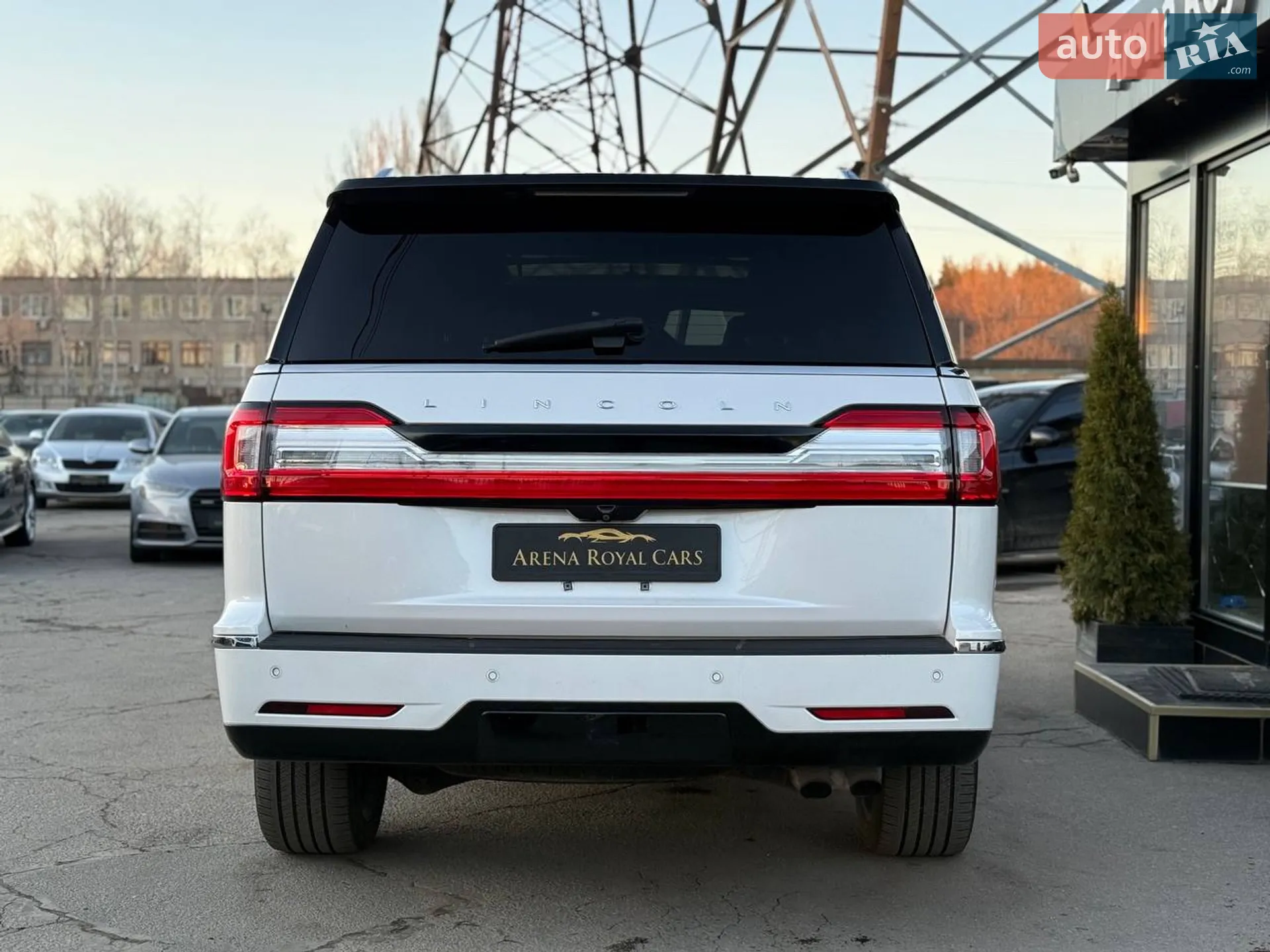 2018 Lincoln Navigator - мініатюра 11