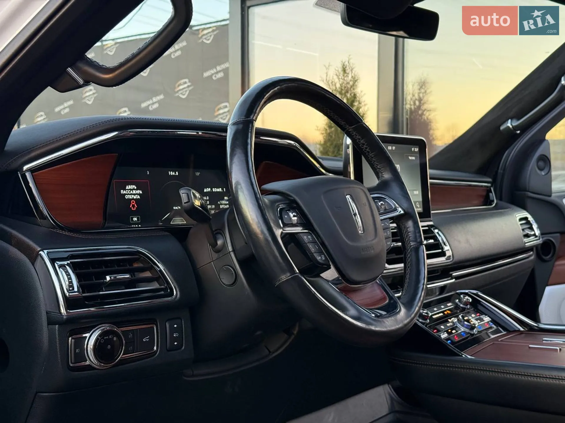 2018 Lincoln Navigator - мініатюра 16