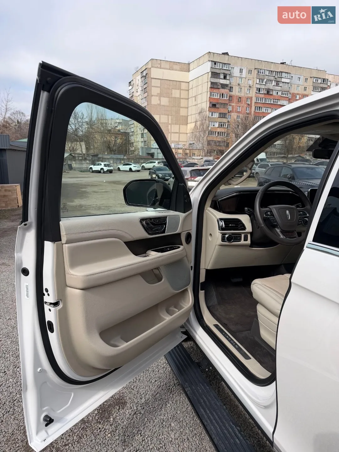 2018 Lincoln Navigator - мініатюра 18