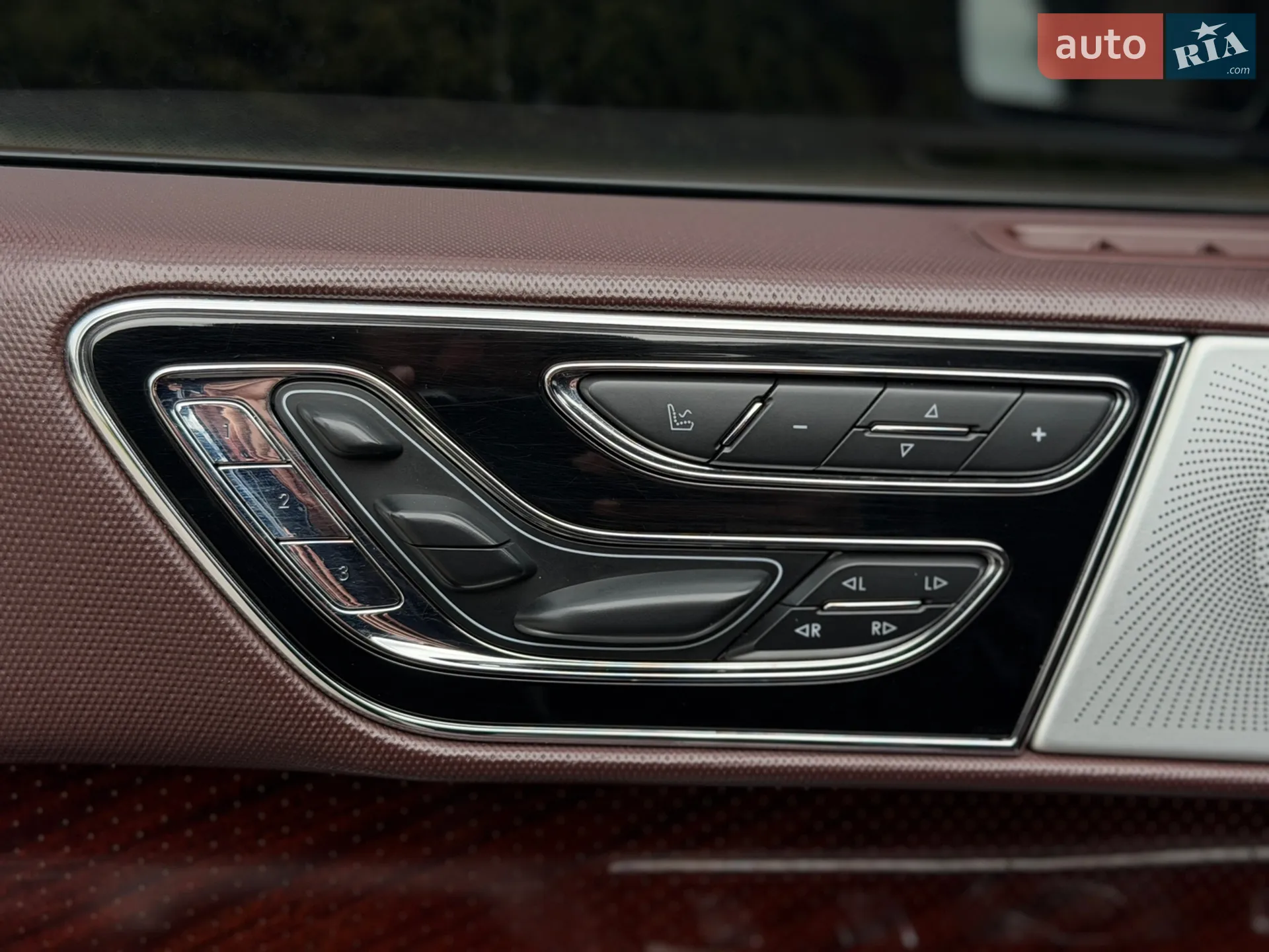 2018 Lincoln Navigator - мініатюра 15