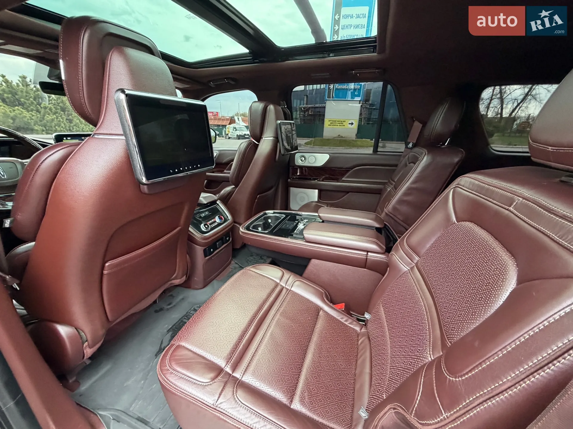 2018 Lincoln Navigator - мініатюра 34