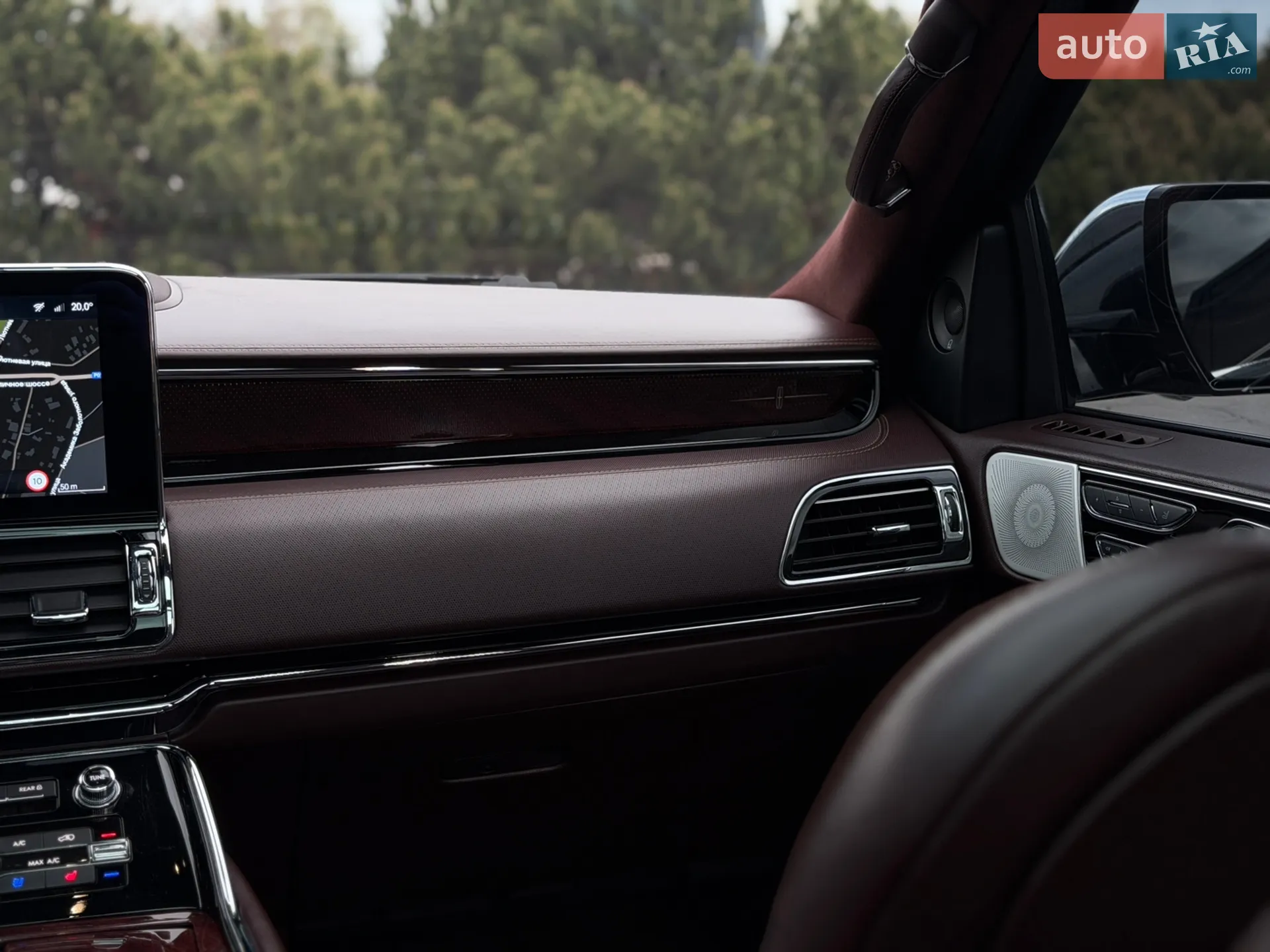 2018 Lincoln Navigator - мініатюра 46