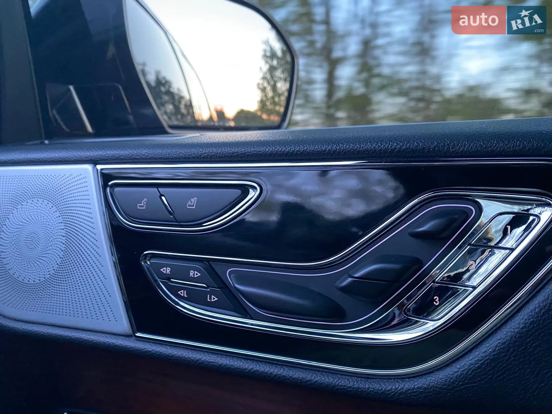 2022 Lincoln Navigator - мініатюра 14