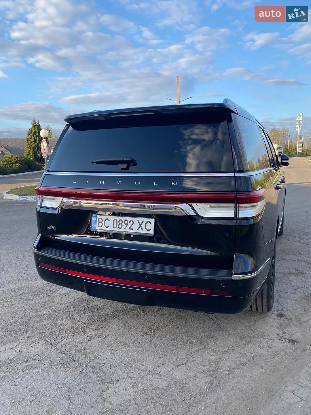 2022 Lincoln Navigator - мініатюра 8
