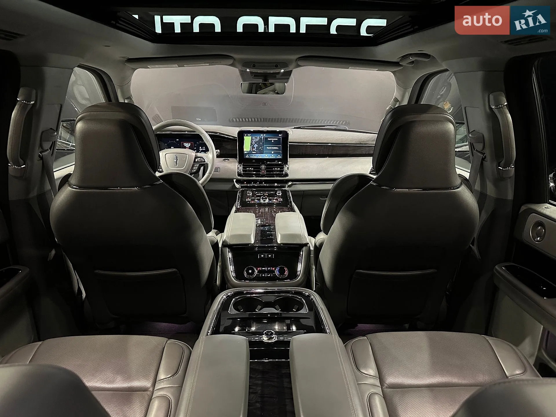 2018 Lincoln Navigator - мініатюра 9