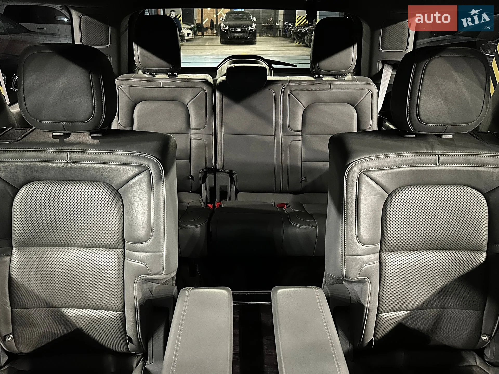 2018 Lincoln Navigator - мініатюра 15