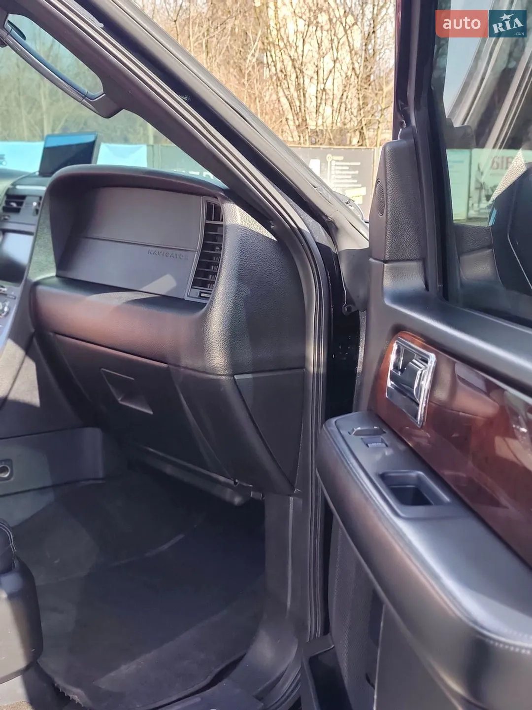 2014 Lincoln Navigator - мініатюра 34
