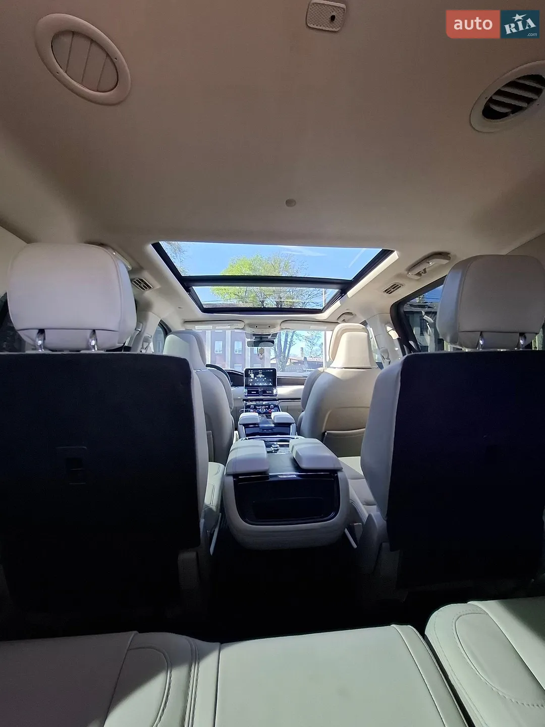 2021 Lincoln Navigator - мініатюра 24