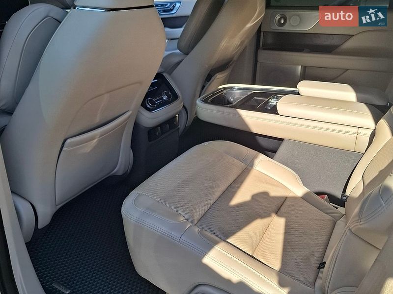 Внедорожник / Кроссовер Lincoln Navigator 2021 в Каменском