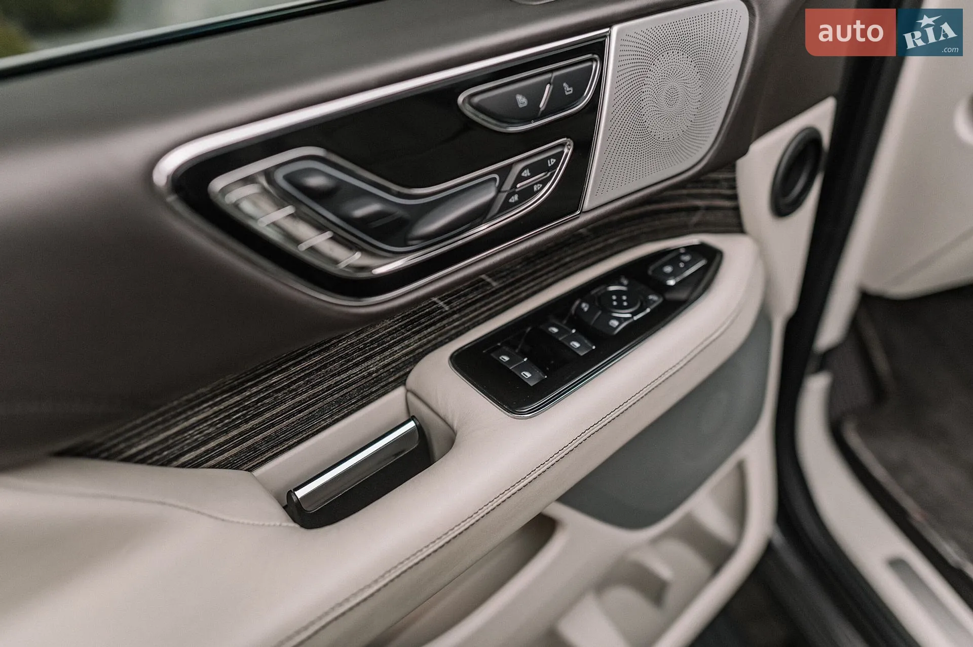 2022 Lincoln Navigator - мініатюра 35
