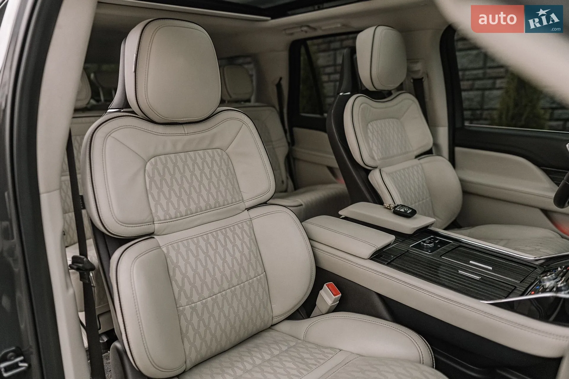 2022 Lincoln Navigator - мініатюра 64