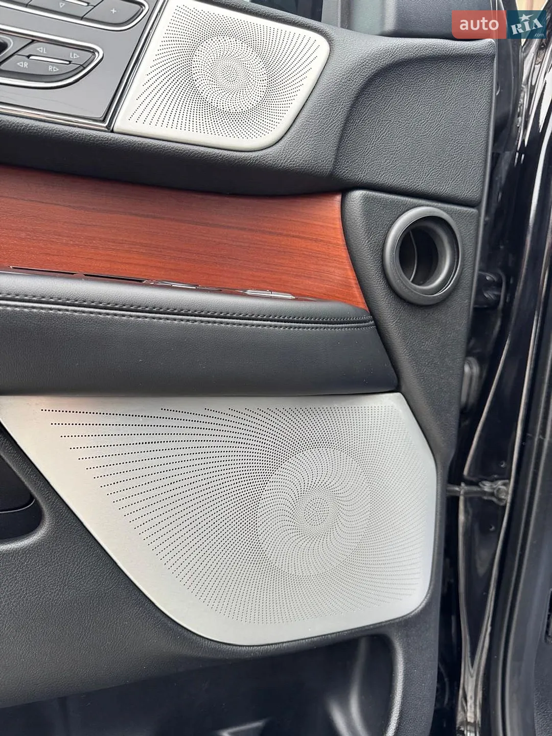 2020 Lincoln Navigator - мініатюра 22