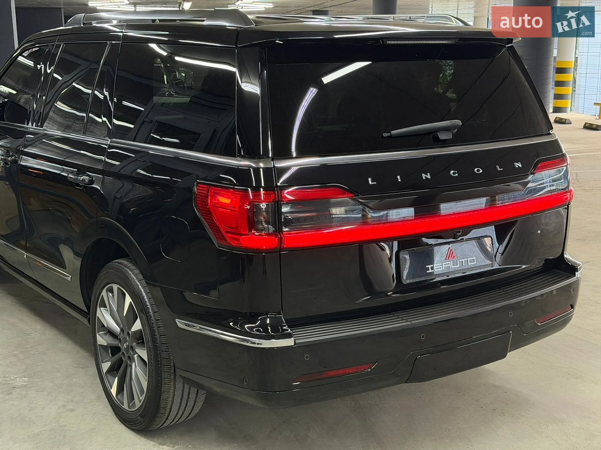 2019 Lincoln Navigator - мініатюра 12