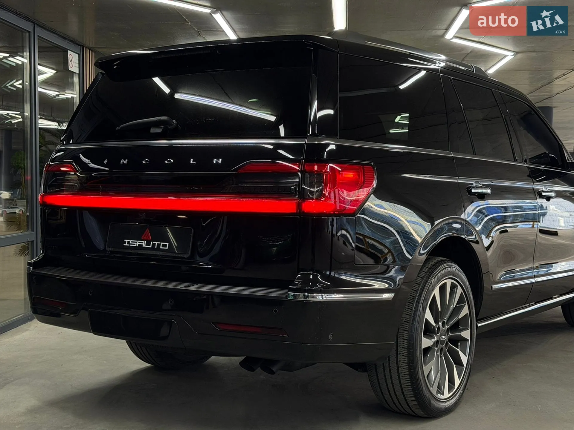 2019 Lincoln Navigator - мініатюра 18