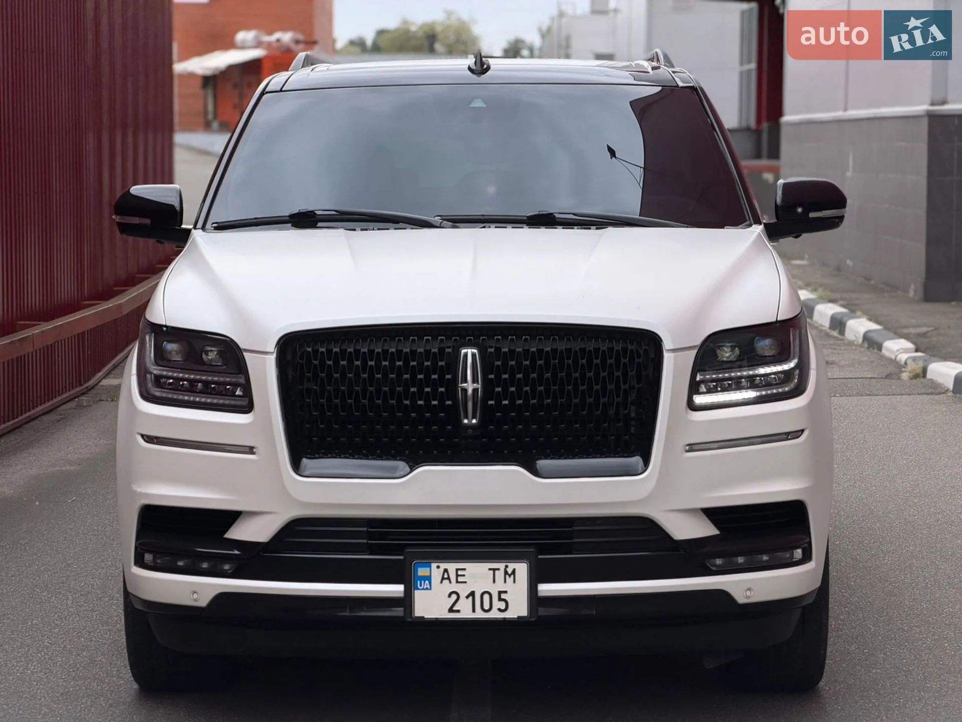 2019 Lincoln Navigator - мініатюра 3