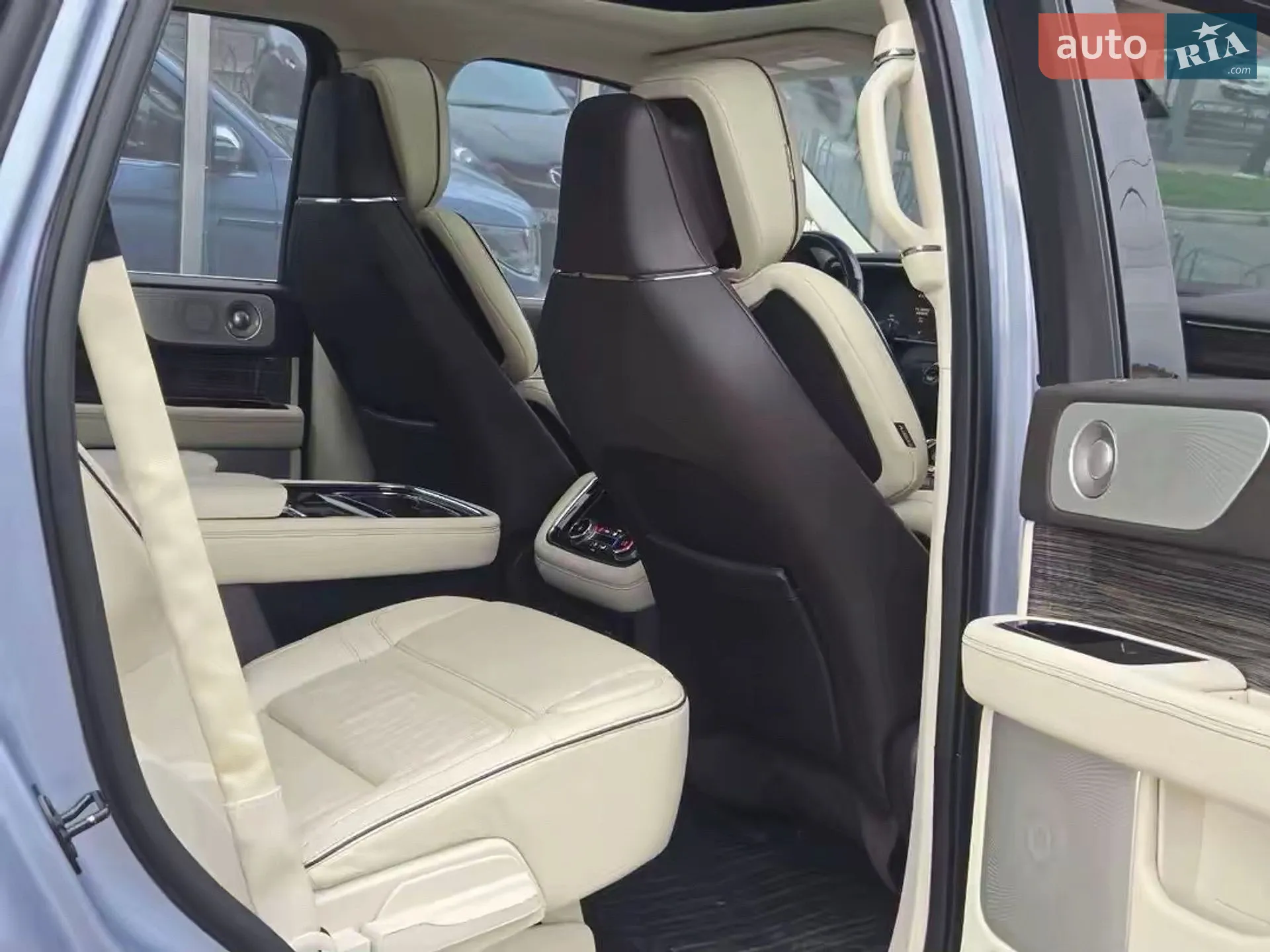 2020 Lincoln Navigator - мініатюра 25