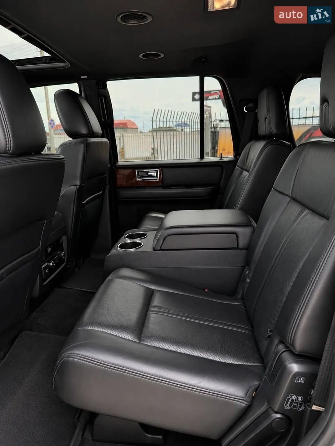 2014 Lincoln Navigator - мініатюра 8