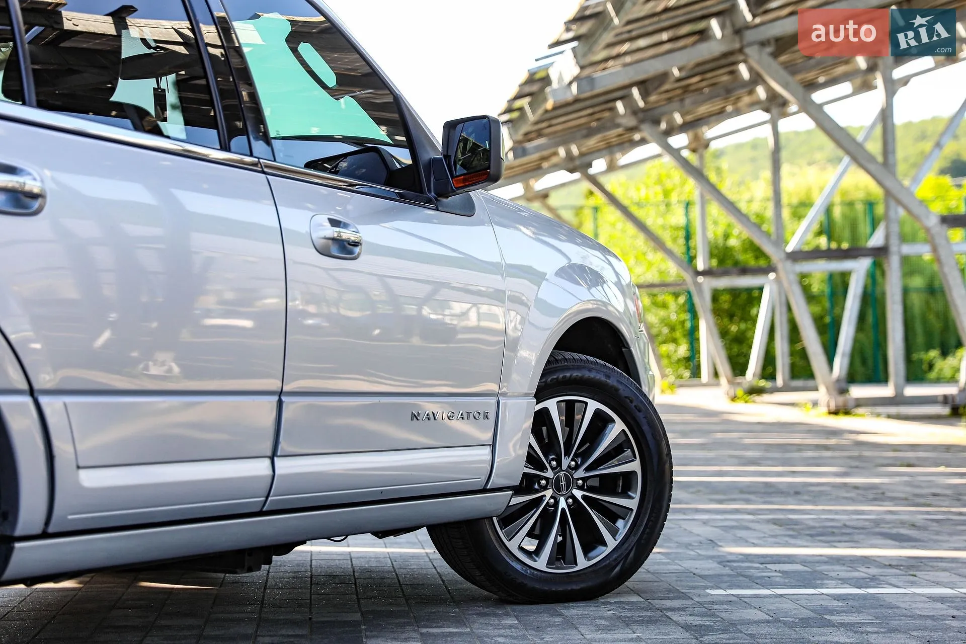 2016 Lincoln Navigator - мініатюра 12