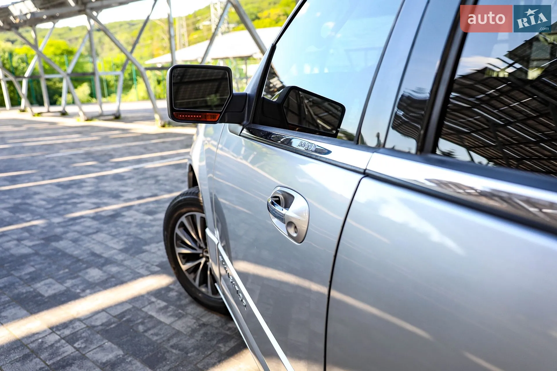 2016 Lincoln Navigator - мініатюра 21