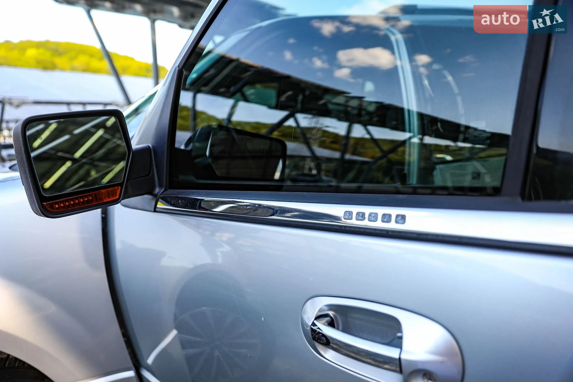 2016 Lincoln Navigator - мініатюра 25