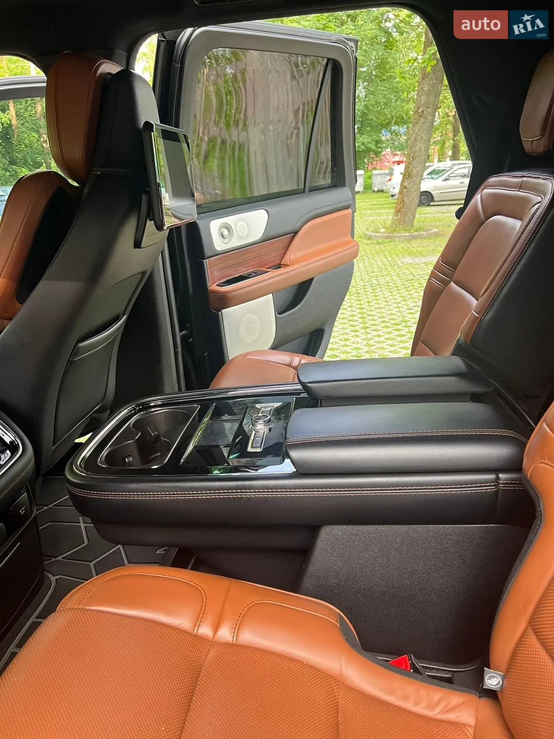 2019 Lincoln Navigator - мініатюра 43
