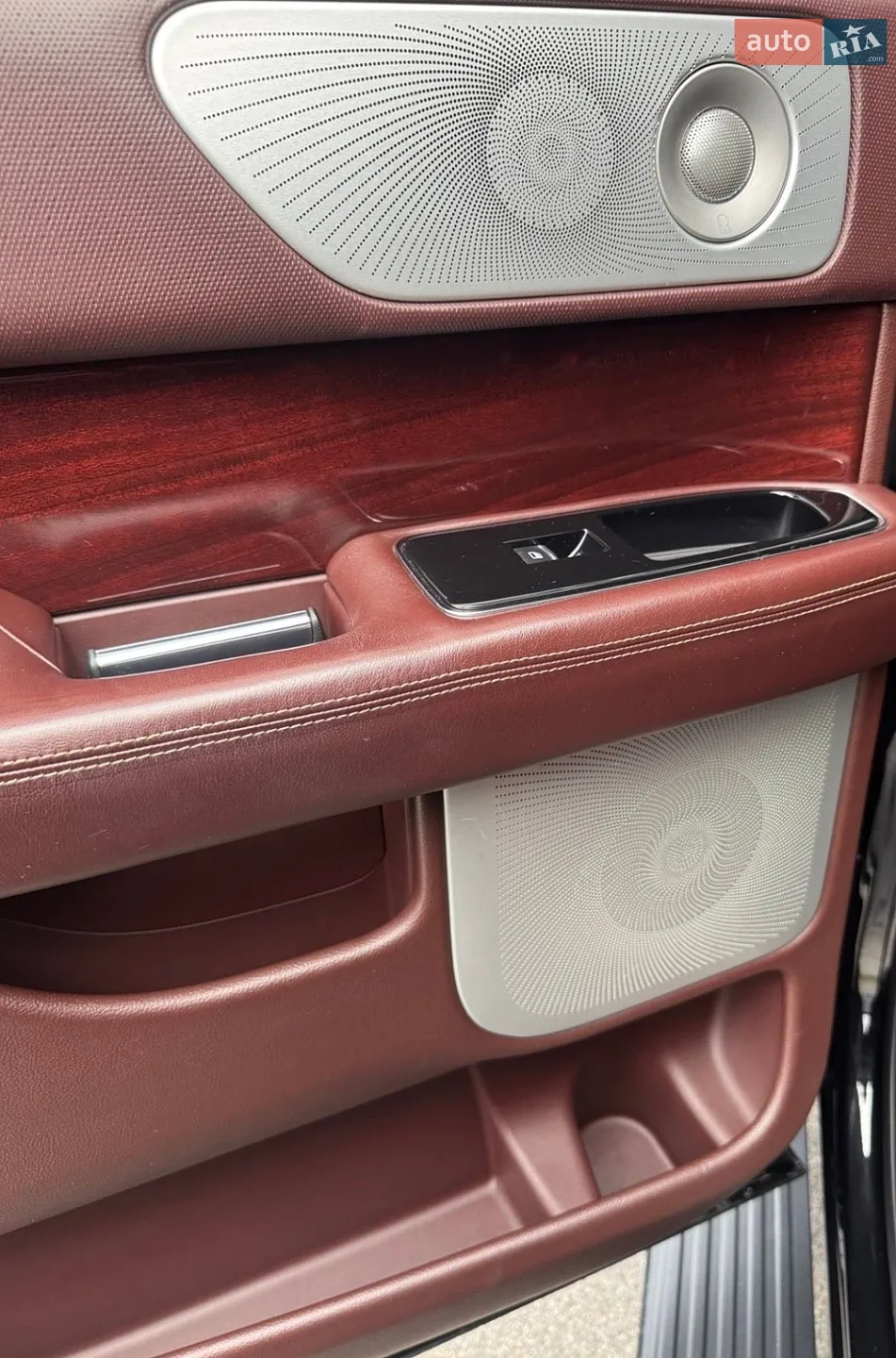 2018 Lincoln Navigator - мініатюра 28