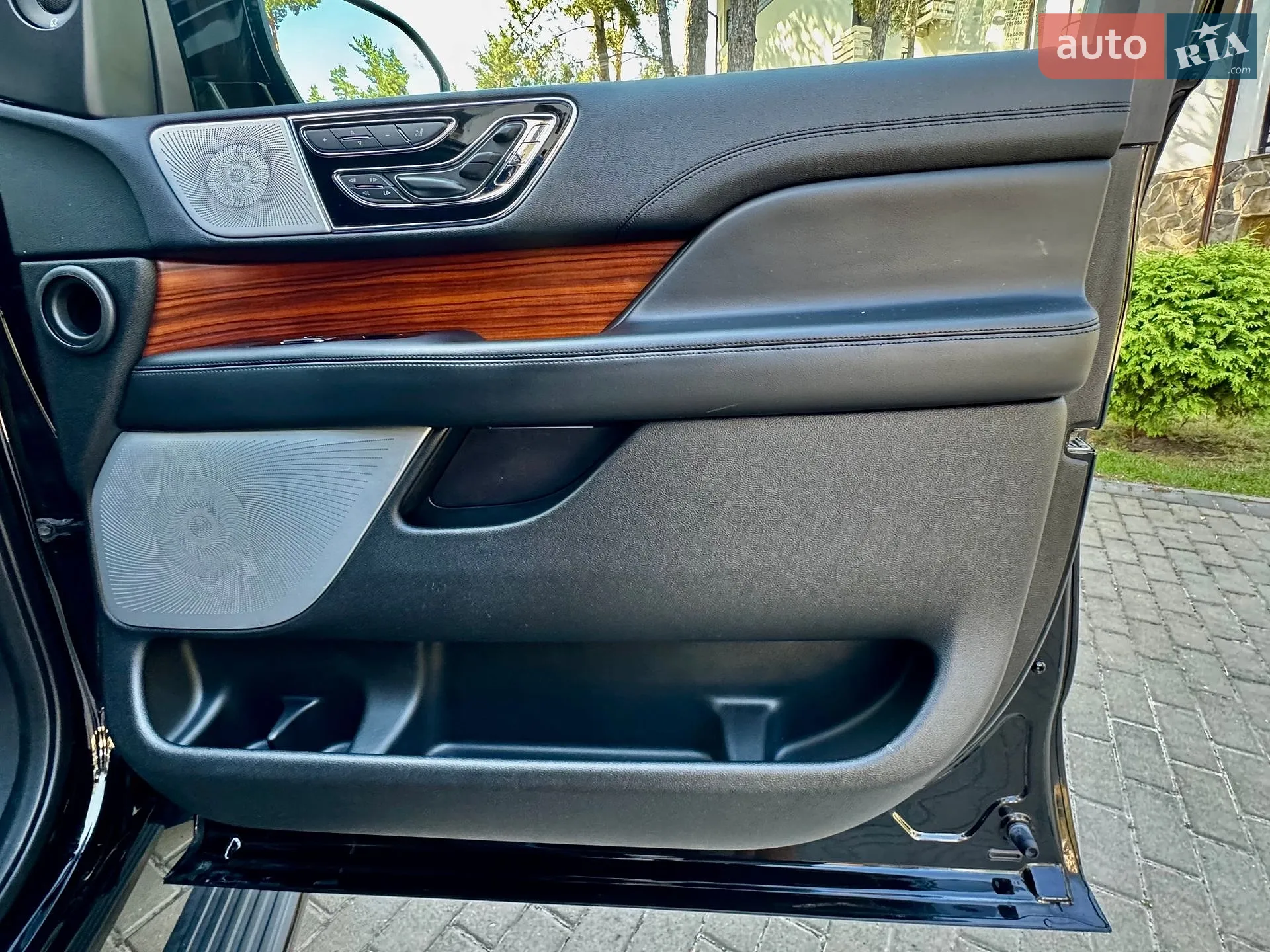 2018 Lincoln Navigator - мініатюра 24