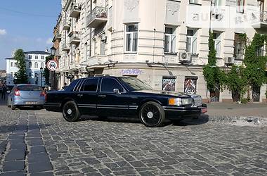 Седан Lincoln Town Car 1994 в Киеве