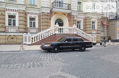 Седан Lincoln Town Car 1994 в Киеве