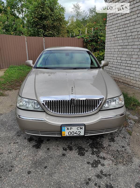 Седан Lincoln Town Car 2003 в Запоріжжі