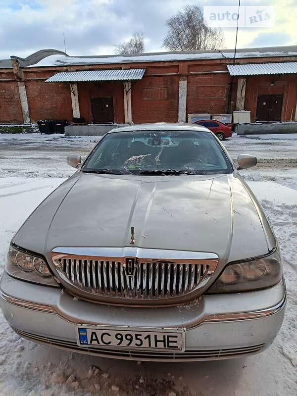 Седан Lincoln Town Car 2006 в Києві