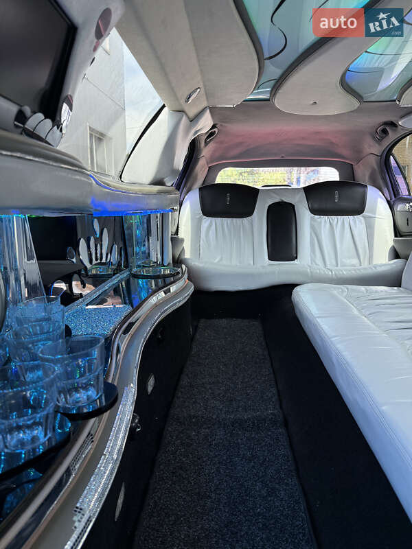 Лімузин Lincoln Town Car 2001 в Києві