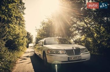 Лимузин Lincoln Town Car 2000 в Радивилове
