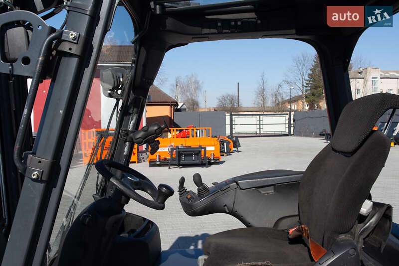 Вилочный погрузчик Linde E16 2017 в Житомире