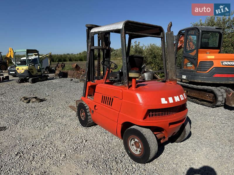 Вилочный погрузчик Linde H 25D 1985 в Недобоевцах