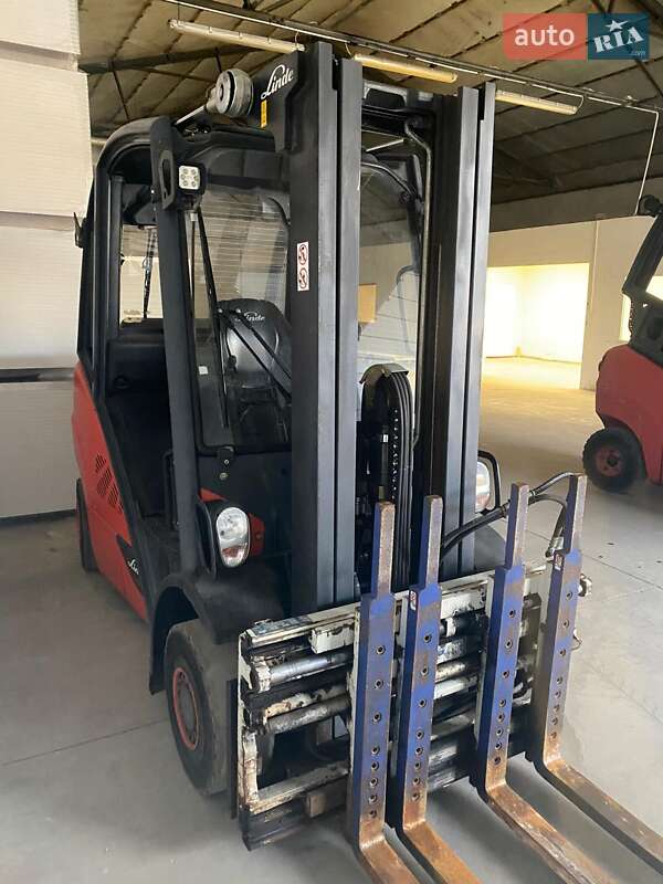 Вилочный погрузчик Linde H 25T-03 2017 в Луцке