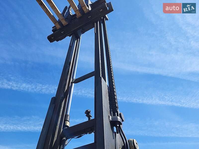 Вилочний навантажувач Linde H 40 T-02 2012 в Немирові