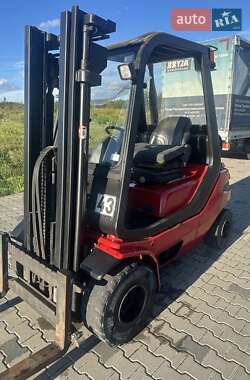 Вилочный погрузчик Linde H30Т 1991 в 