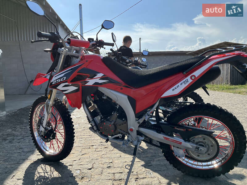 Мотоцикл Кросс Loncin 250 2023 в Сарнах